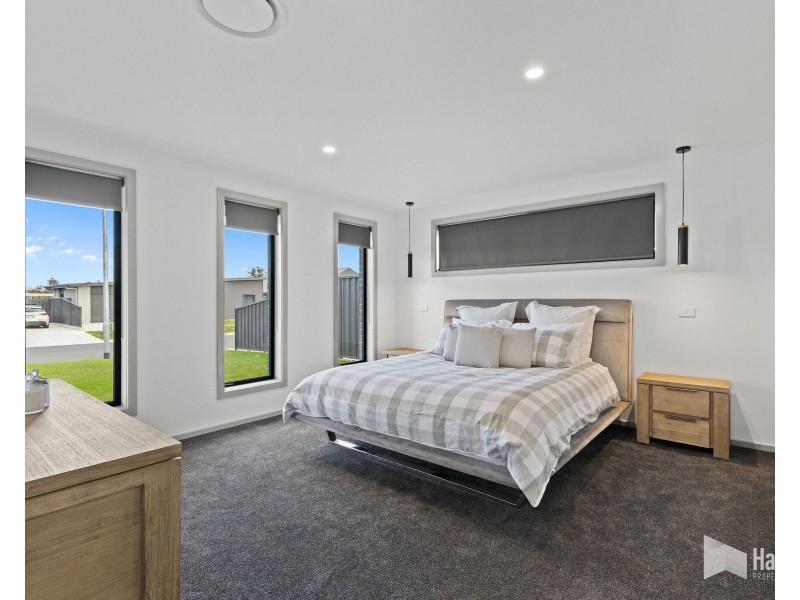 33 Magnolia Avenue, Latrobe TAS 7307