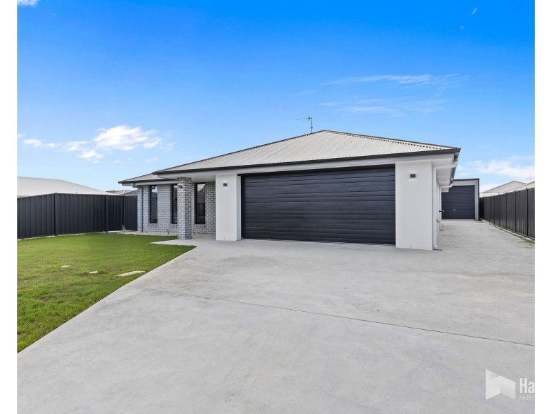 33 Magnolia Avenue, Latrobe TAS 7307