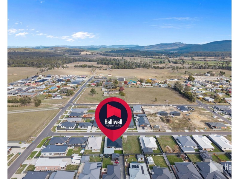 33 Magnolia Avenue, Latrobe TAS 7307