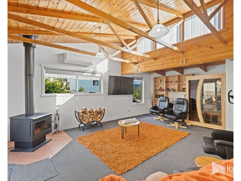 31 River Road, Ambleside TAS 7310