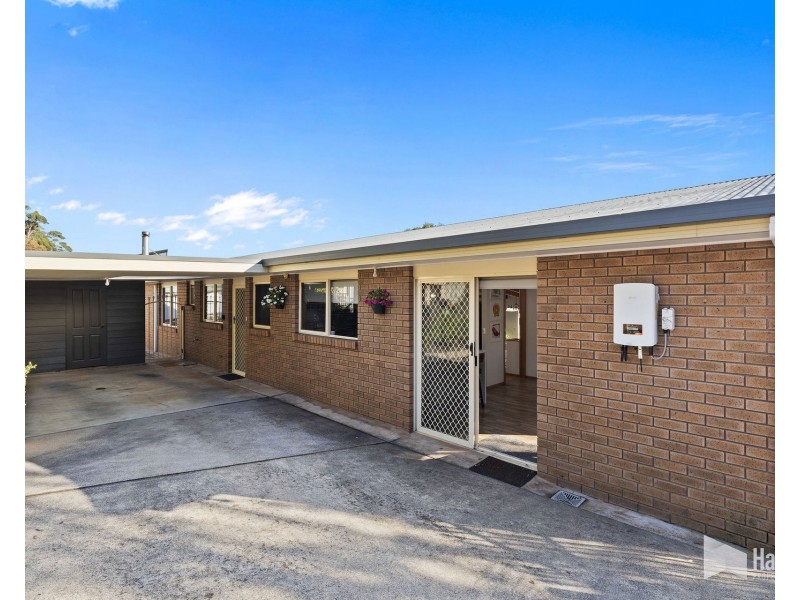 31 River Road, Ambleside TAS 7310