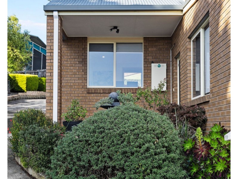 31 River Road, Ambleside TAS 7310