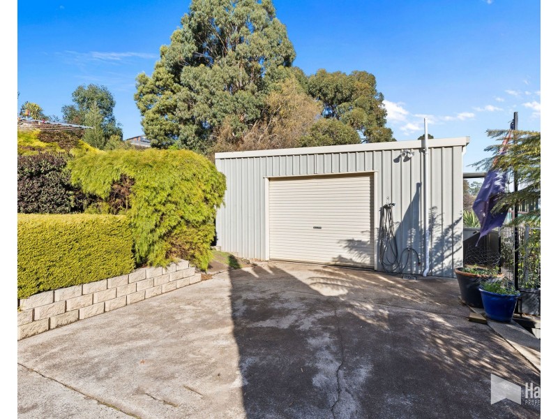 31 River Road, Ambleside TAS 7310