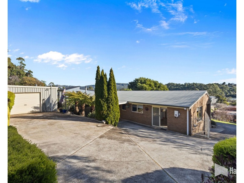31 River Road, Ambleside TAS 7310