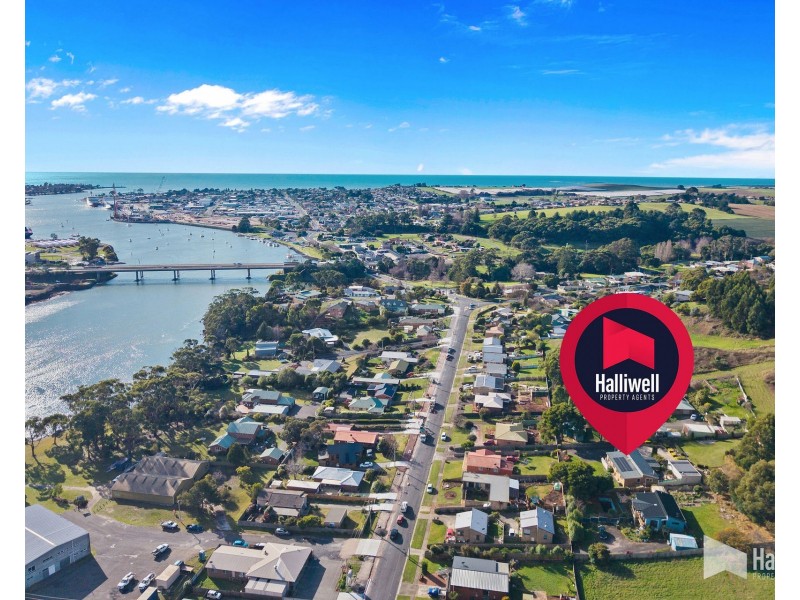 31 River Road, Ambleside TAS 7310
