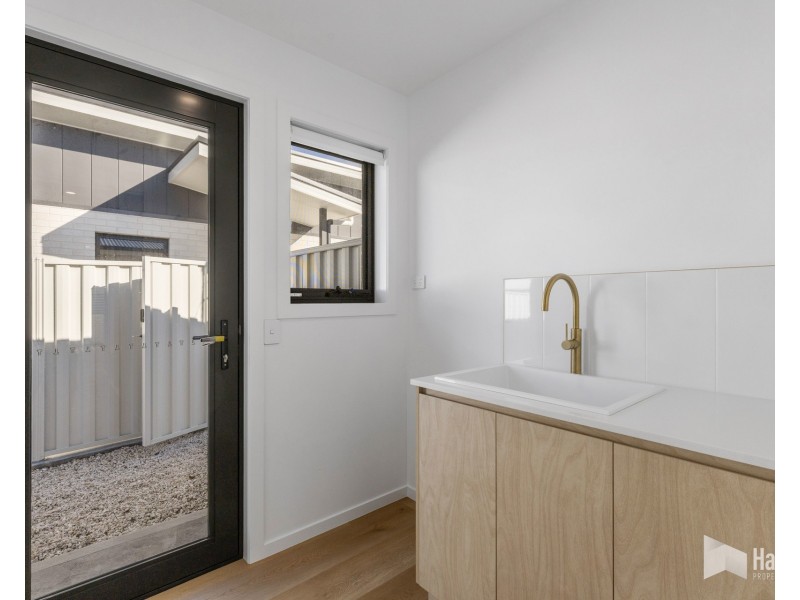 1/8 Lapwing Close, Shearwater TAS 7307