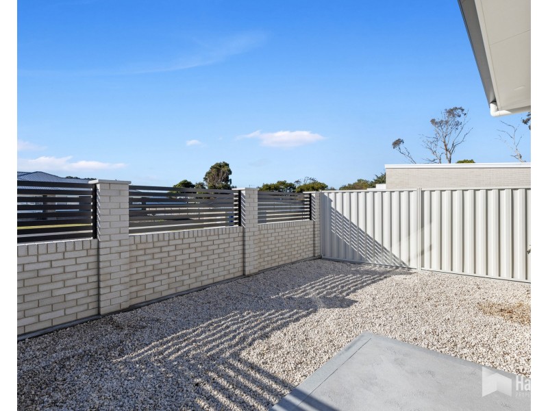 1/8 Lapwing Close, Shearwater TAS 7307