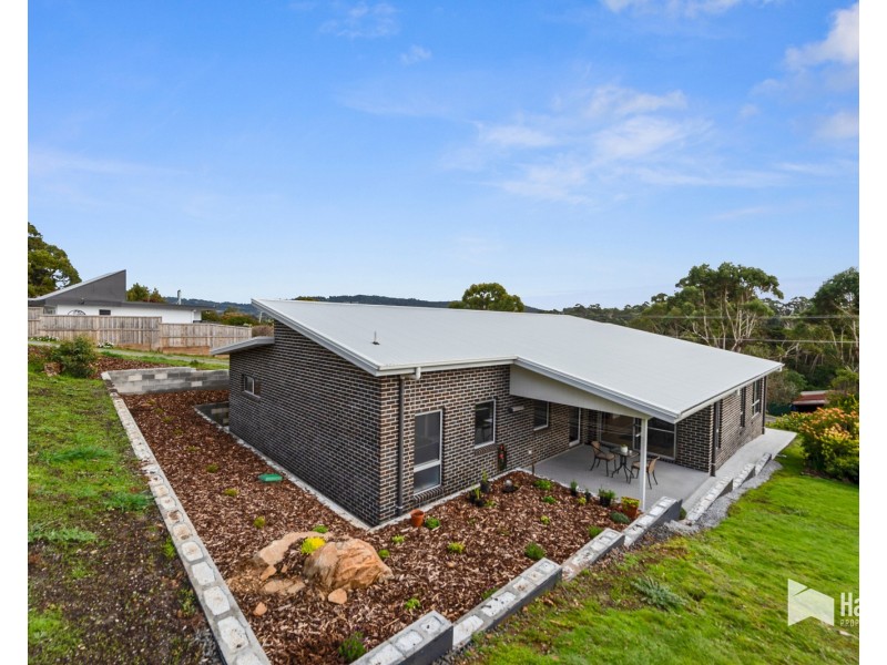 65 River Road, Ambleside TAS 7310
