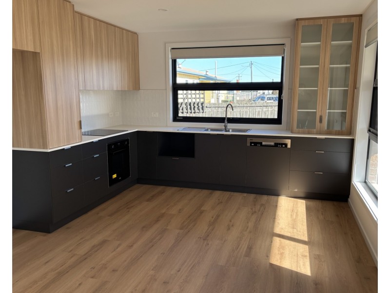 2/10 Sandwood Place, East Devonport TAS 7310