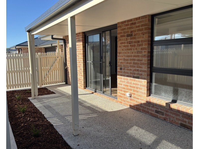 2/10 Sandwood Place, East Devonport TAS 7310
