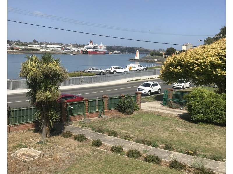 1/12 Victoria Parade, Devonport TAS 7310
