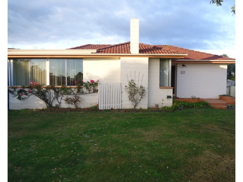 32 Chichester Drive, Devonport TAS 7310