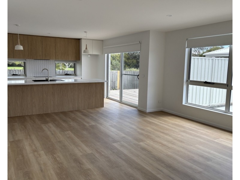 2/258 Westella Drive, Turners Beach TAS 7315