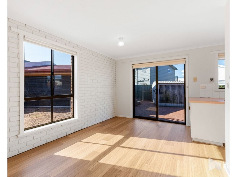 10 Seabreeze Avenue, Shearwater TAS 7307