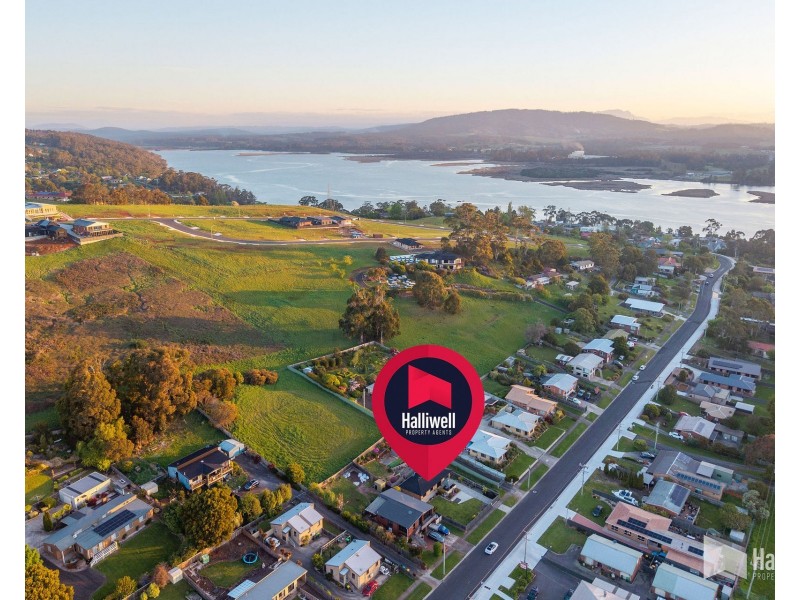 43 River Road, Ambleside TAS 7310