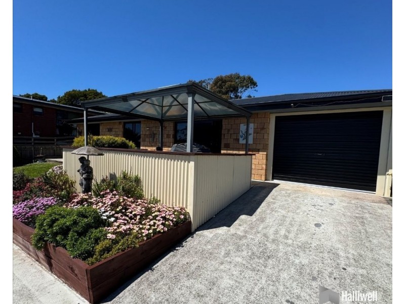43 River Road, Ambleside TAS 7310