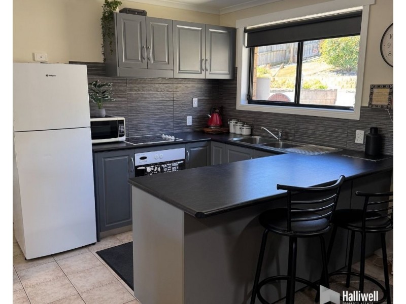 43 River Road, Ambleside TAS 7310