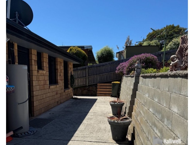 43 River Road, Ambleside TAS 7310