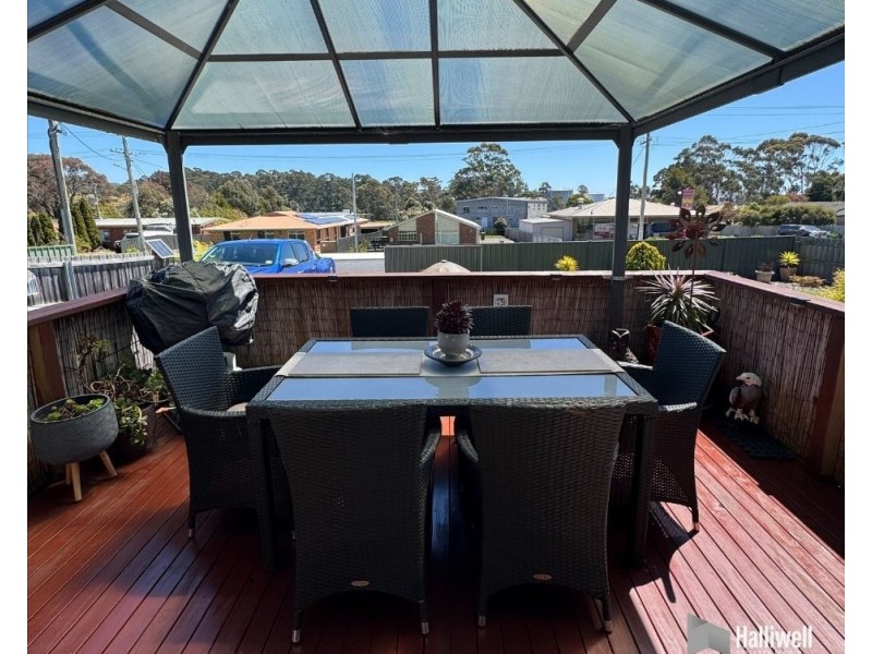 43 River Road, Ambleside TAS 7310