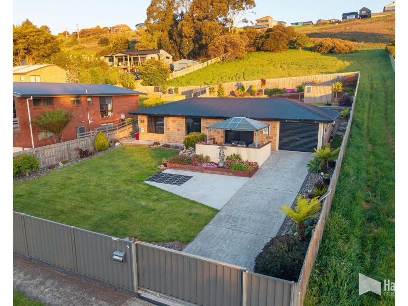 43 River Road, Ambleside TAS 7310