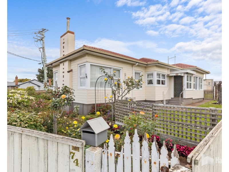 74 Middle Road, Devonport TAS 7310