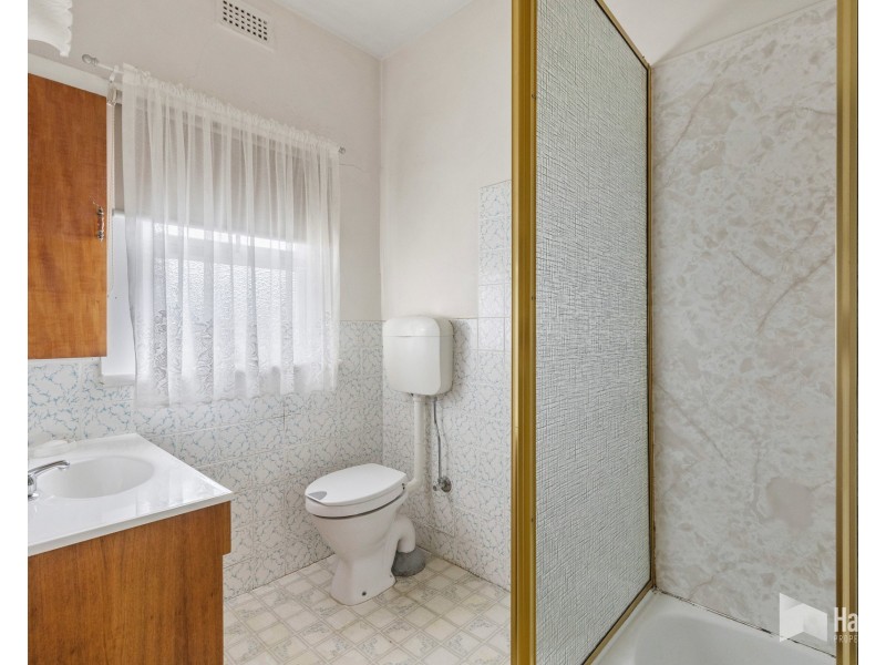 74 Middle Road, Devonport TAS 7310