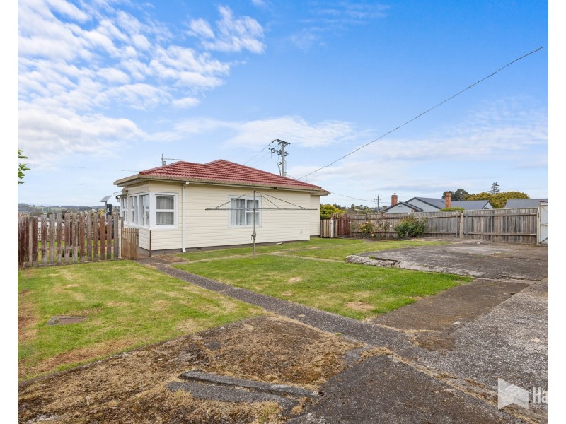 74 Middle Road, Devonport TAS 7310