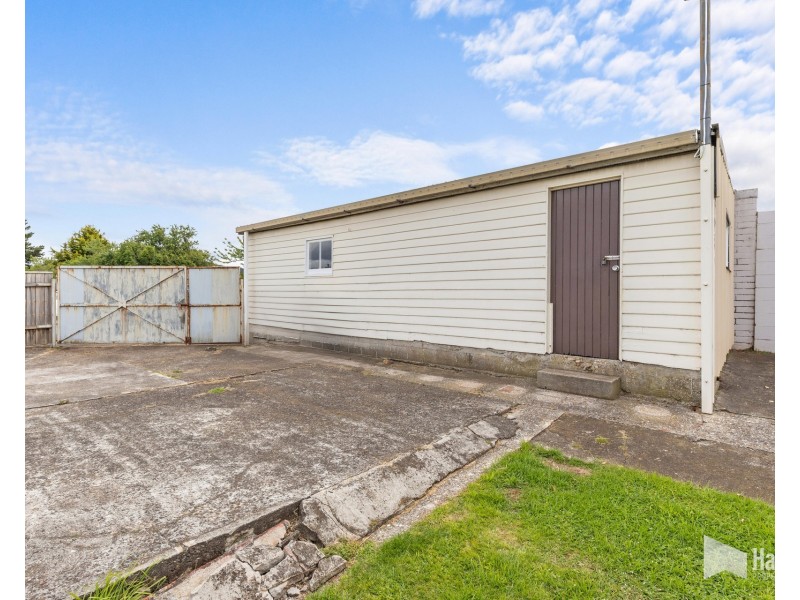 74 Middle Road, Devonport TAS 7310