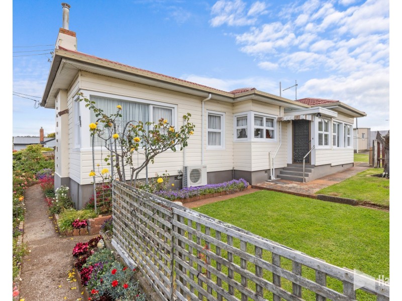 74 Middle Road, Devonport TAS 7310