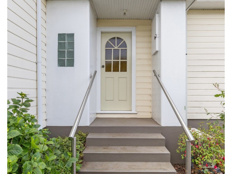 74 Middle Road, Devonport TAS 7310