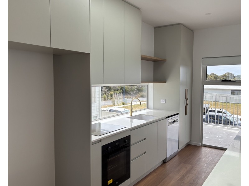 2/60 Taroona Street, Hawley Beach TAS 7307
