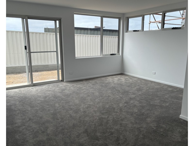 2/60 Taroona Street, Hawley Beach TAS 7307
