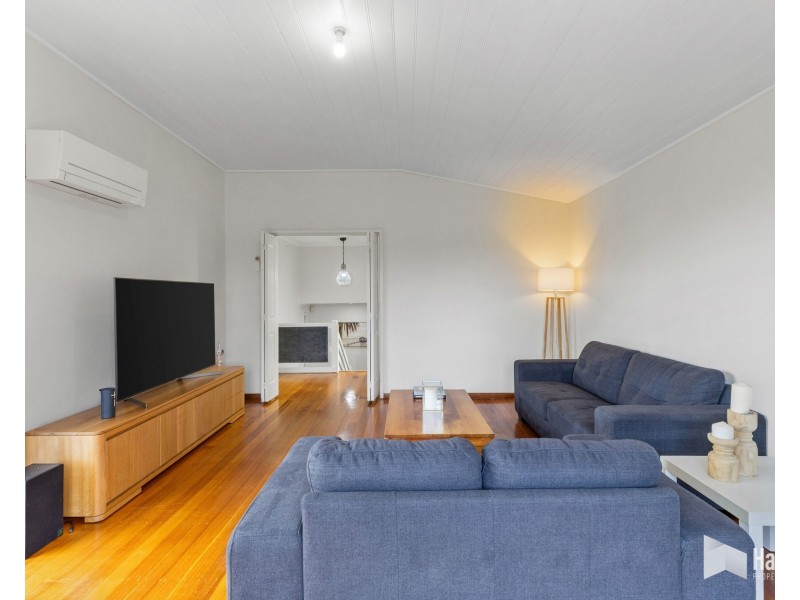 2 Glen Court, Devonport TAS 7310