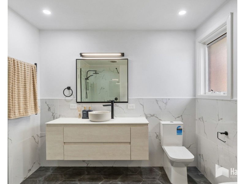 2 Glen Court, Devonport TAS 7310