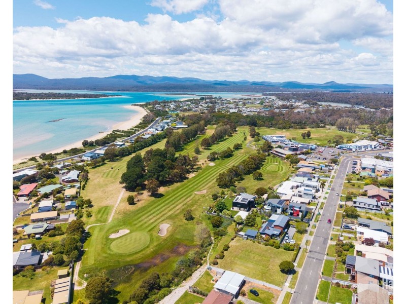 51 Shearwater Boulevarde, Shearwater TAS 7307