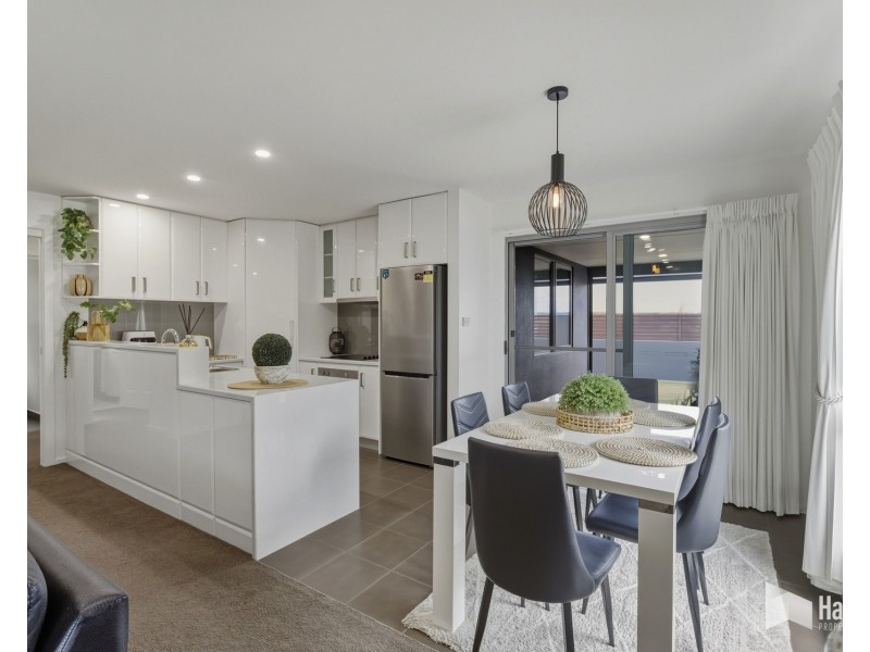 1/221 Stanley Street South, Latrobe TAS 7307