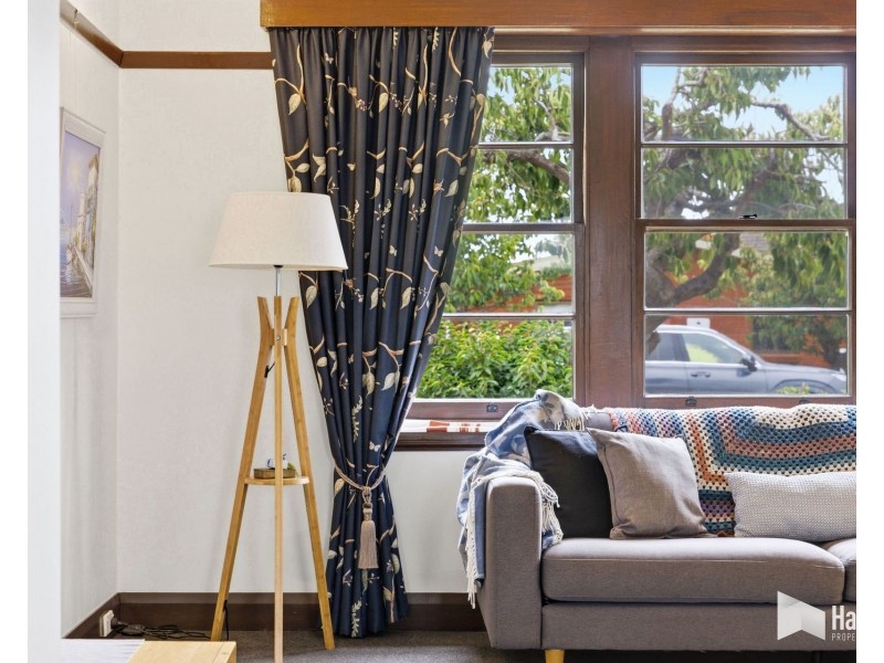 11 Hilltop Avenue, Devonport TAS 7310