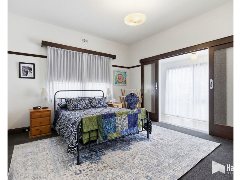 11 Hilltop Avenue, Devonport TAS 7310