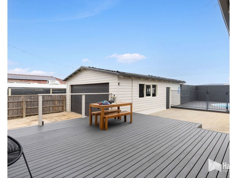 11 Hilltop Avenue, Devonport TAS 7310