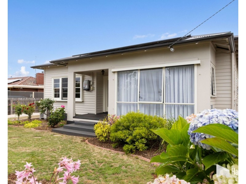 11 Hilltop Avenue, Devonport TAS 7310