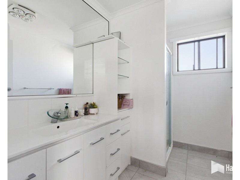 4 Seabreeze Avenue, Shearwater TAS 7307