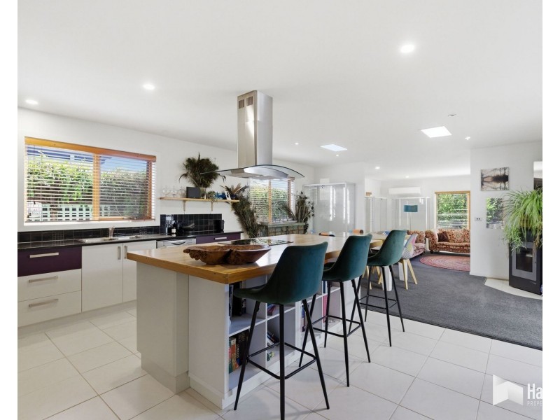 2 Inlet Court, Shearwater TAS 7307