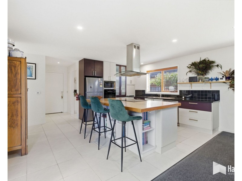 2 Inlet Court, Shearwater TAS 7307