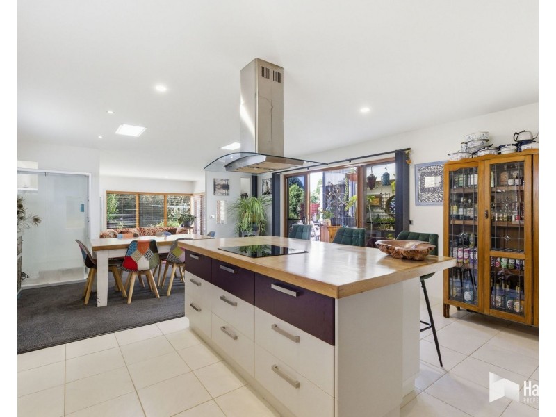 2 Inlet Court, Shearwater TAS 7307