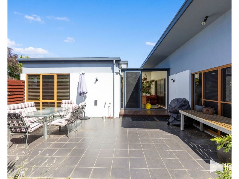 2 Inlet Court, Shearwater TAS 7307