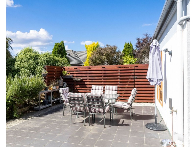 2 Inlet Court, Shearwater TAS 7307