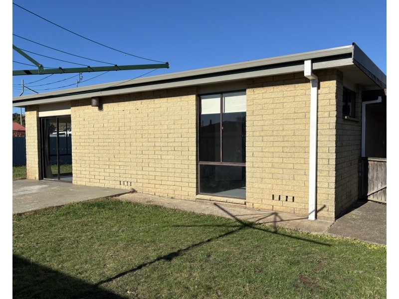 2/28 Brooke Street, East Devonport TAS 7310