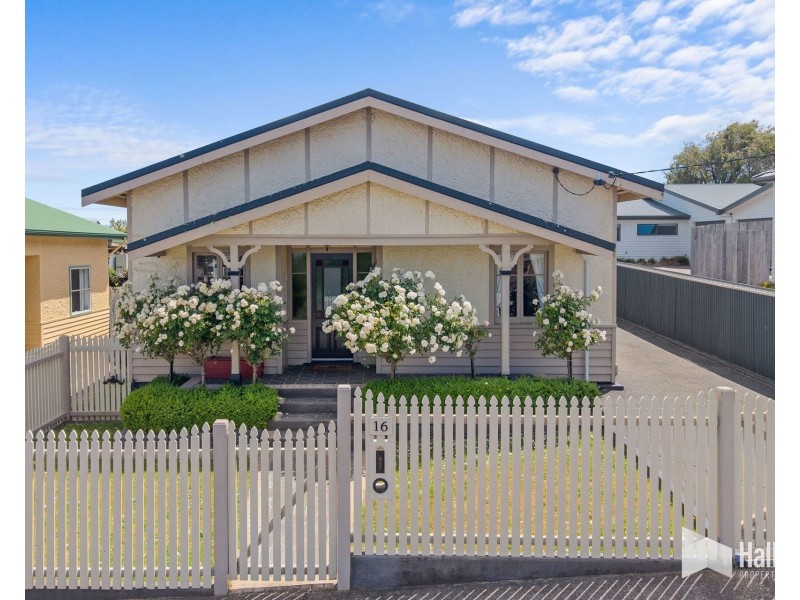 16 Henry Street, Devonport TAS 7310