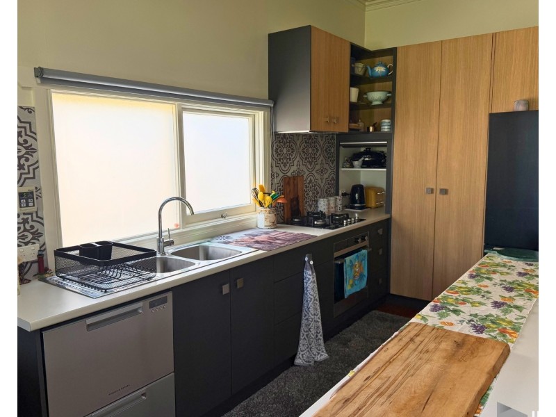 16 Henry Street, Devonport TAS 7310