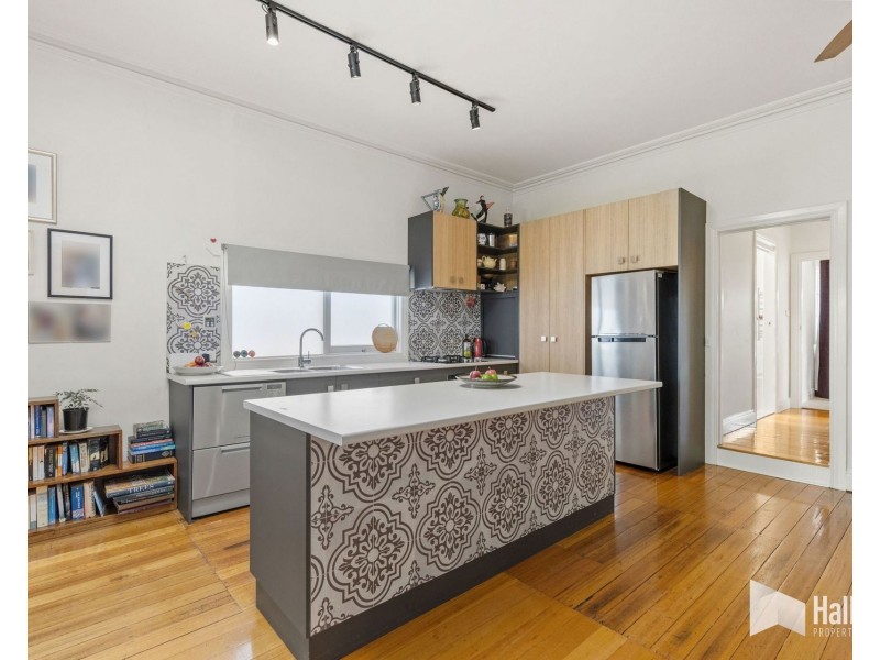 16 Henry Street, Devonport TAS 7310